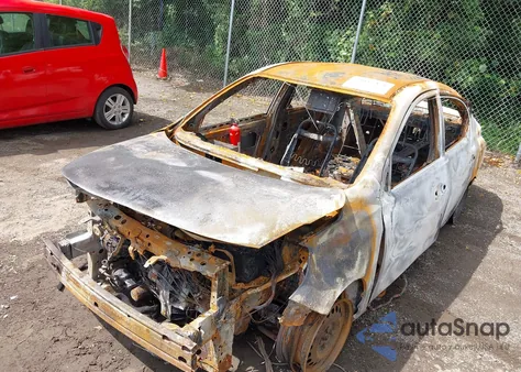 2016 Nissan Versa 1.6 S from USA, damaged, VIN 3N1CN7AP4GL839068